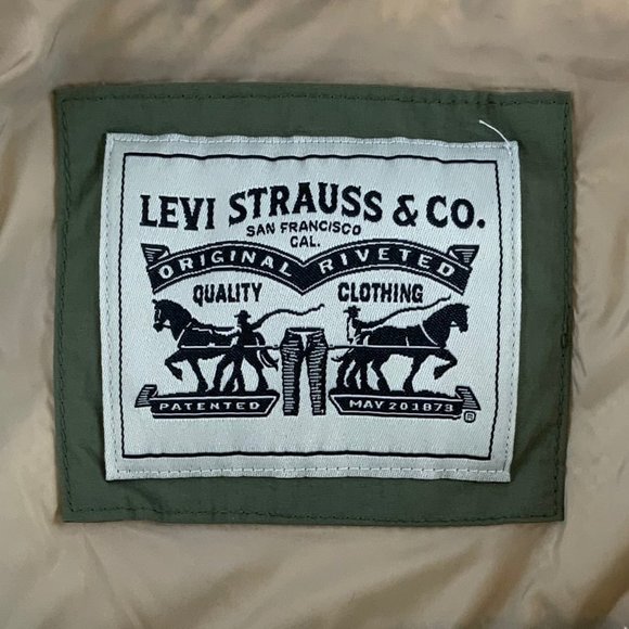 Levi's Faux Fur Bomber Jacket - Picture 13 of 14